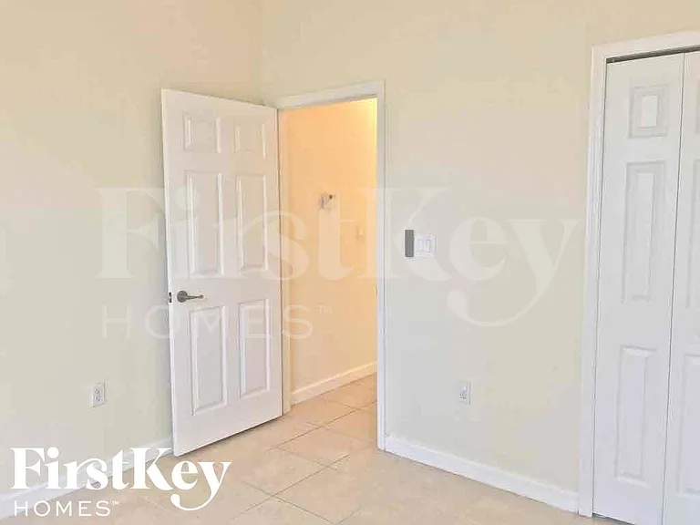 11912 SW 126th Ln — Photo 11