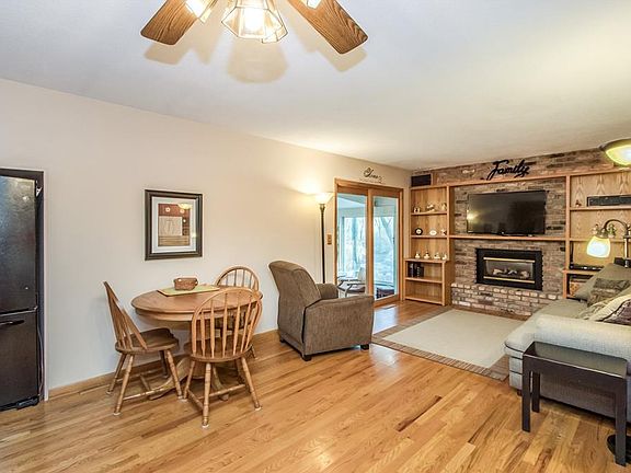 5th image of 319 Brentwood Dr NE