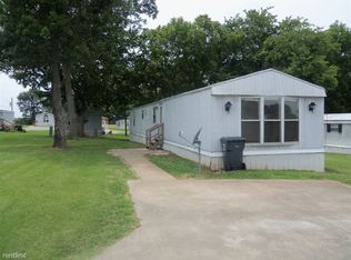 304 Wilson Dr, Oak Grove, KY 42262