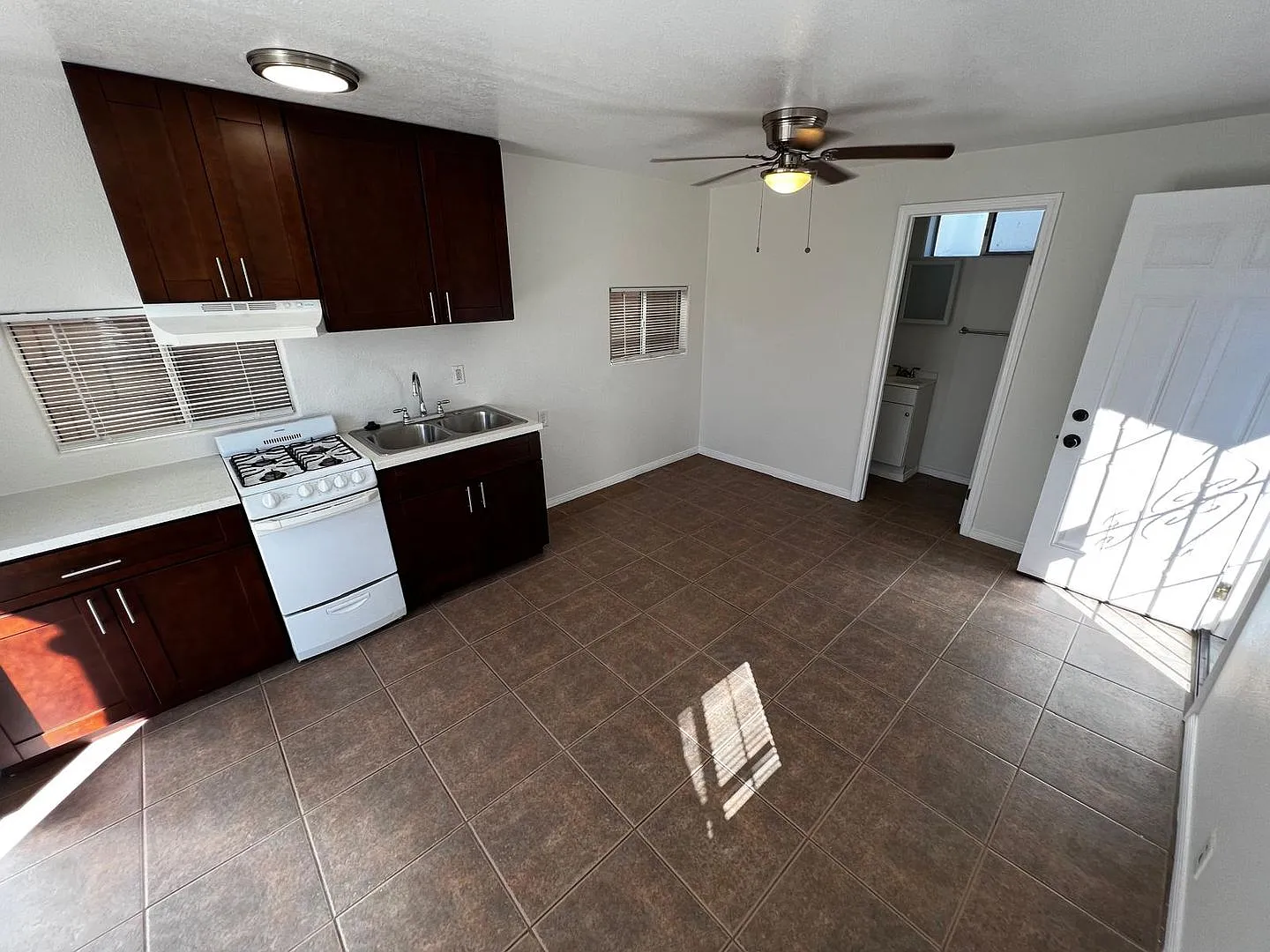 Upgraded Private Detached Studio House — Photo 3