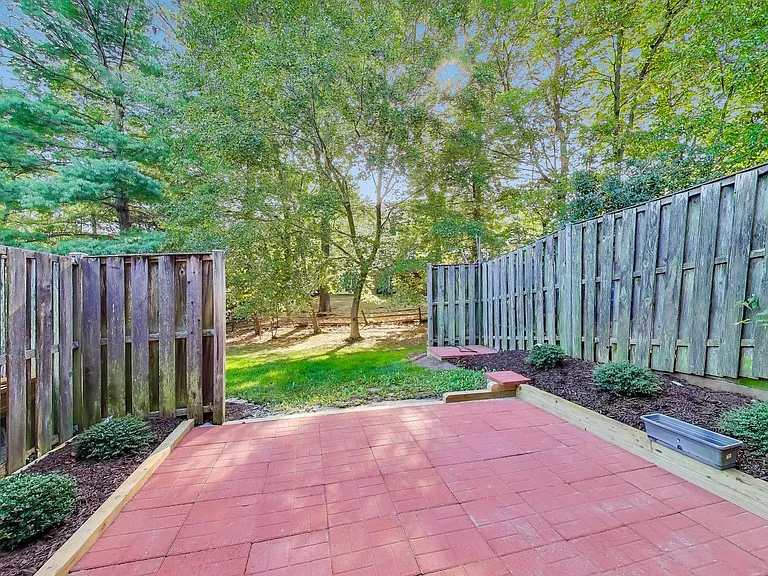 8932 Barrowgate Ct — Photo 21