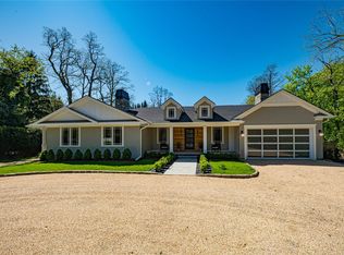 100 Greenlawn Rd, Huntington, NY 11743