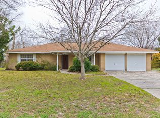 1225 Hillcrest Dr, New Braunfels, TX 78130