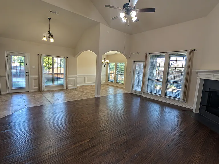 12461 Bridgeport Dr — Photo 25