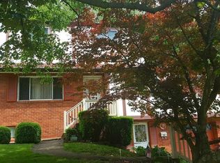 632 Shadyside Dr, West Mifflin, PA