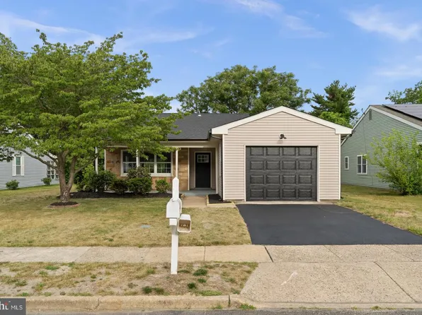 43 Kingston Way, Southampton, NJ 08088