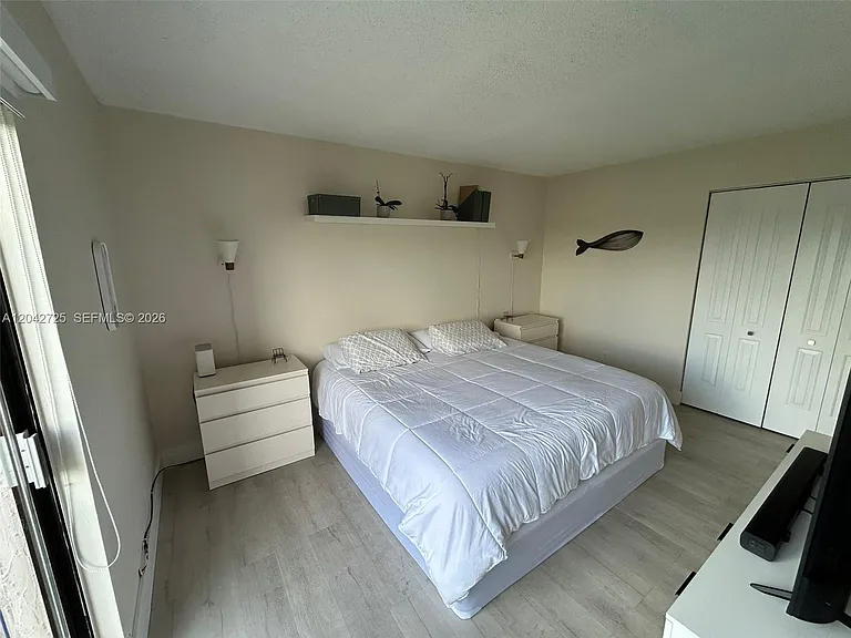 500 NE 2nd St #310 — Photo 7