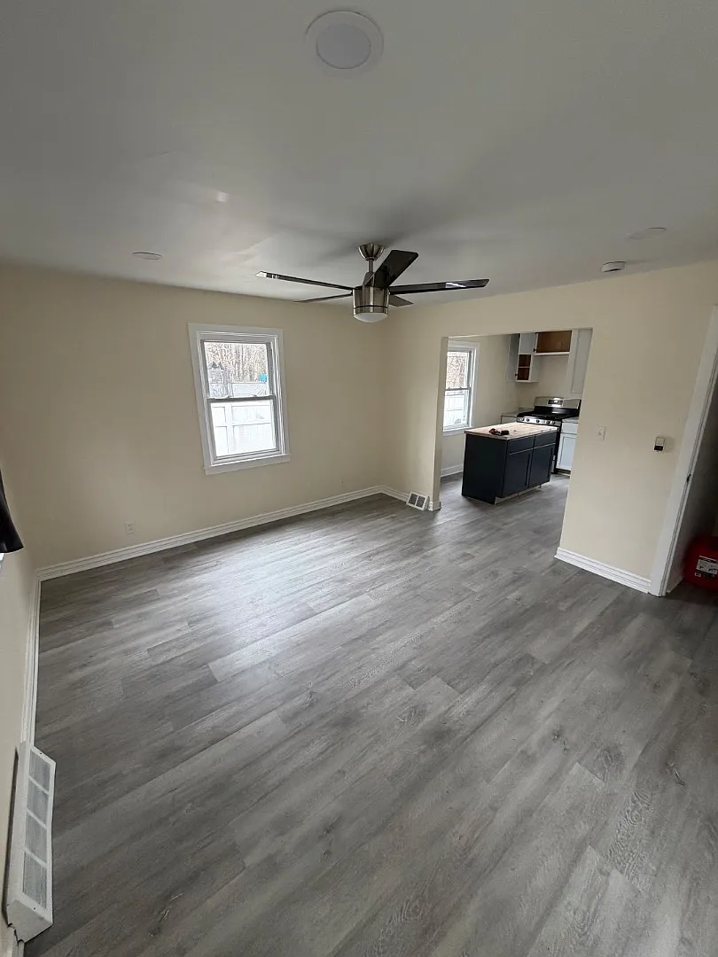 501 Pearl Harbor St - 501 — Photo 4