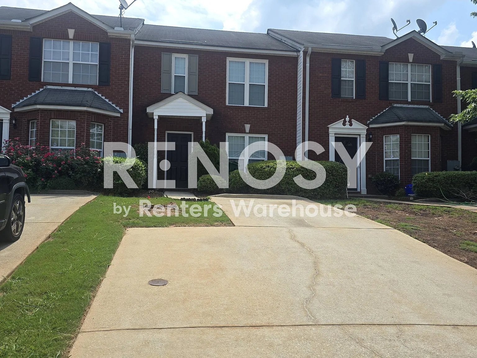 Spacious 3-Bedroom Townhouse in Lithonia! — Photo 3