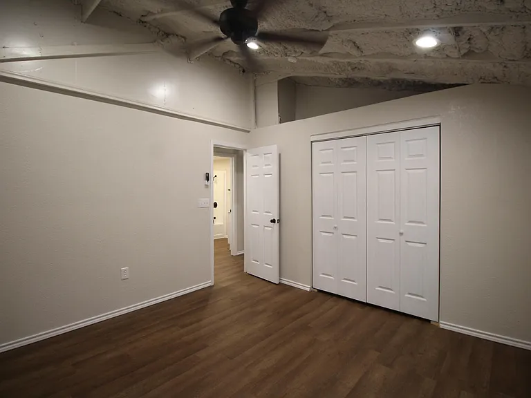 213 N Waldrip St — Photo 15