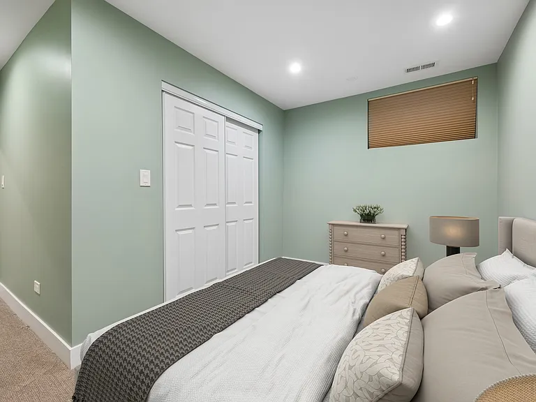 Third bedroom with ample closet space