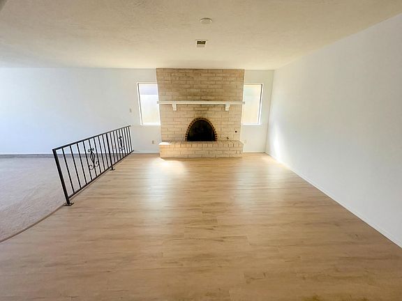 3rd image of 1229 Kirby St NE