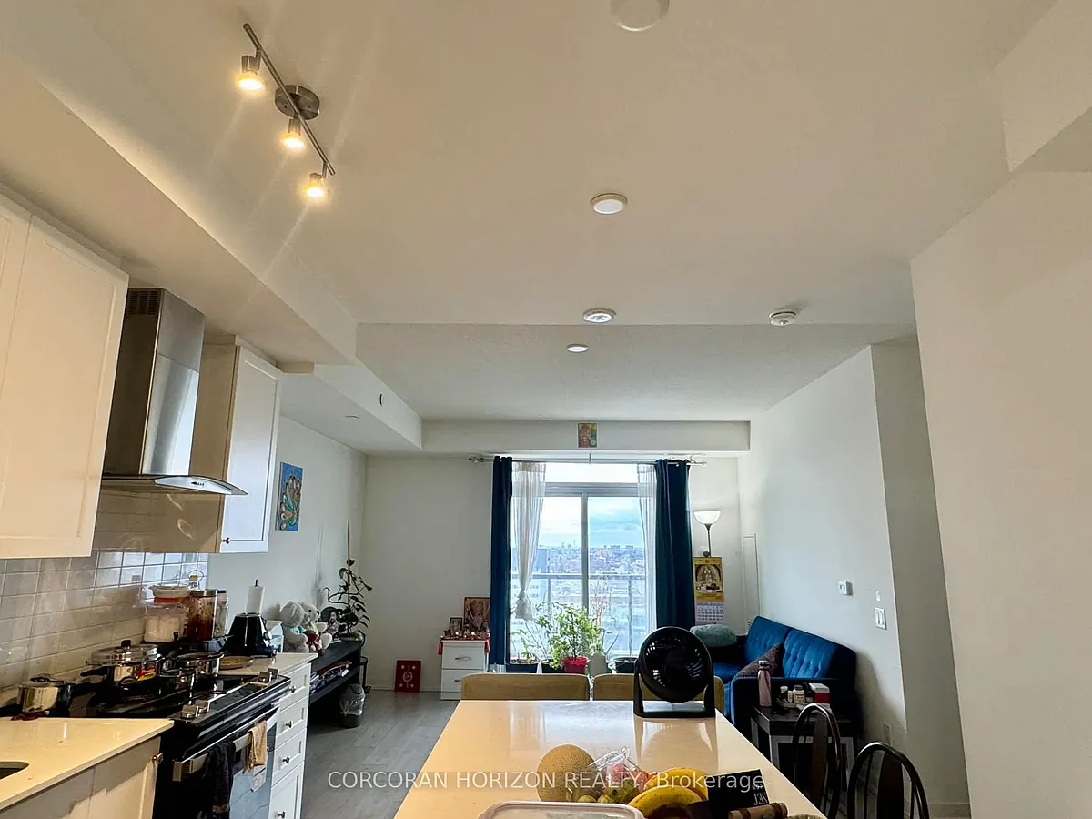 Building Photo - 55 Duke St W #1507