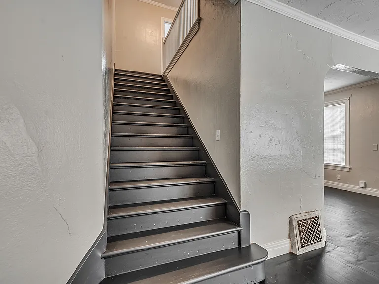 2301 N Florida Ave — Photo 33