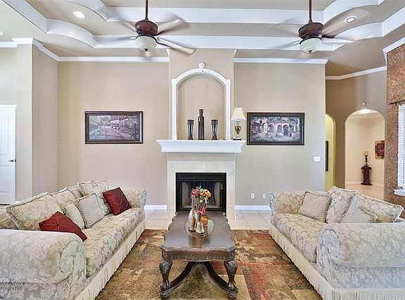 5th image of 218 Elm Cove Cir