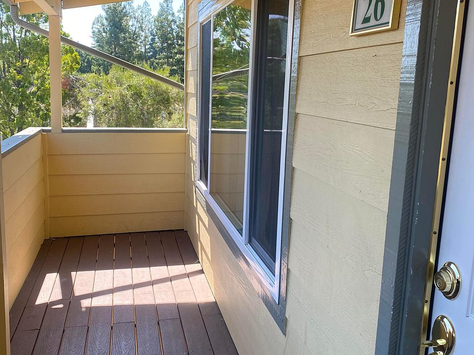 1st image of 570 University Ave APT 26