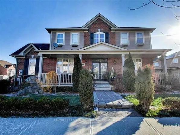 45 Montreal Cir, Hamilton, ON L8E 0E1