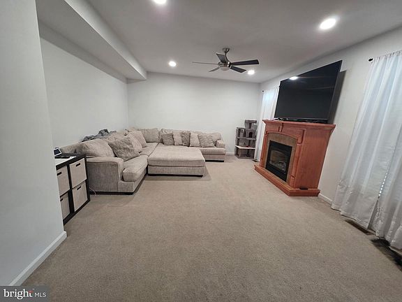 5th image of 304 Tidewater Cir