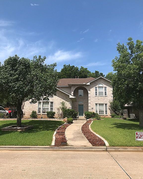 1st image of 1239 Cross Creek Dr