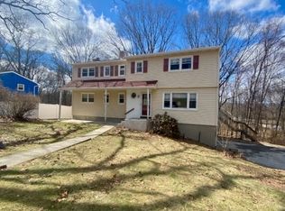 15 Hemlock Dr, Vernon Twp., NJ 07461