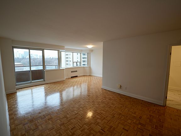2nd image of 77 Saint Clair Ave E #653108