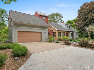 3727 4 Mile Rd NE, Grand Rapids, MI 49525