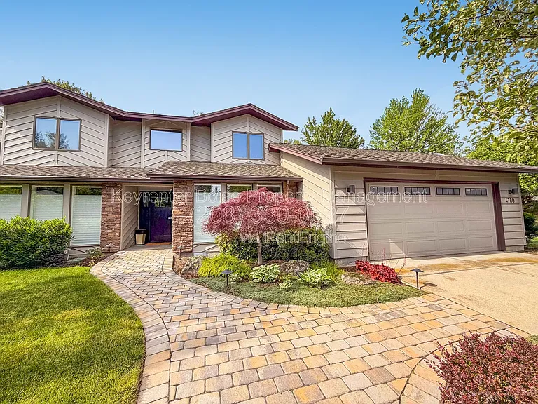 4780 N Riverfront Pl — Photo 2