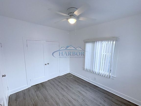 4th image of 22332245 Myrtle Ave Unit 8