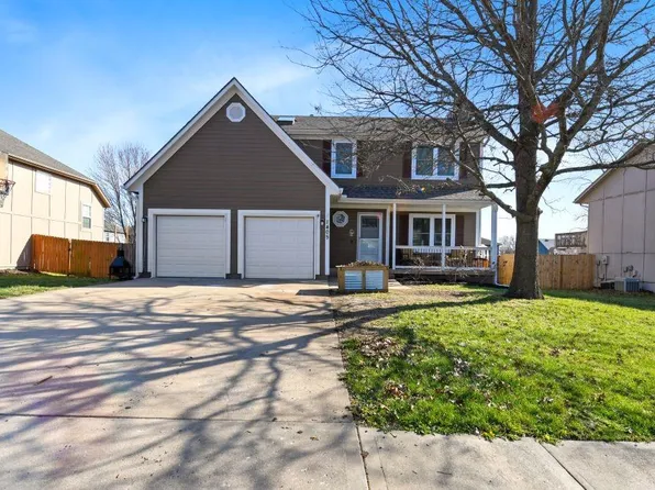 1405 Cypress Dr, Greenwood, MO 64034