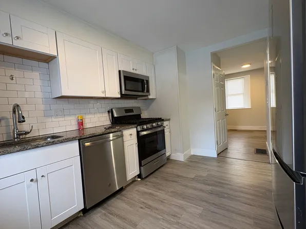 8 Burton Ct, Worcester, MA 01607