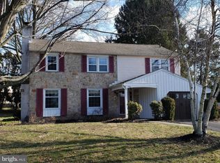 654 Barry Dr, Springfield, PA 19064