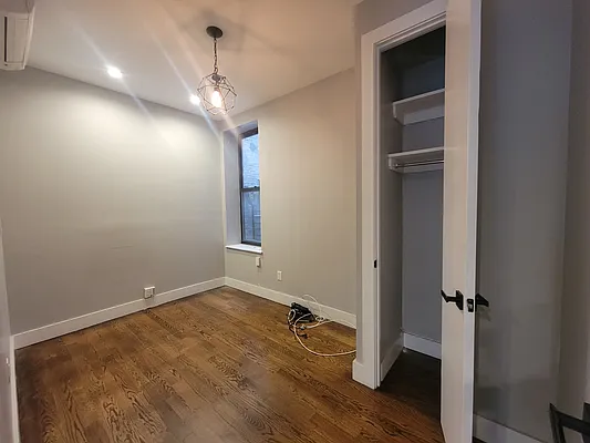 Rented by Friedman Mayer, LREB | media 3