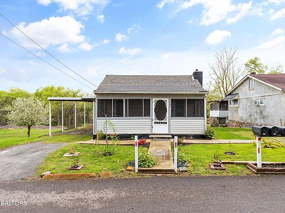 2nd image of 207 Hillview Ave