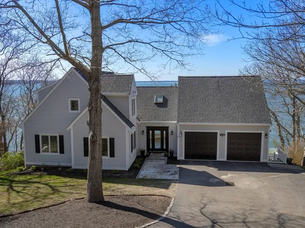 64 Bay Shore Dr, Plymouth, MA 02360