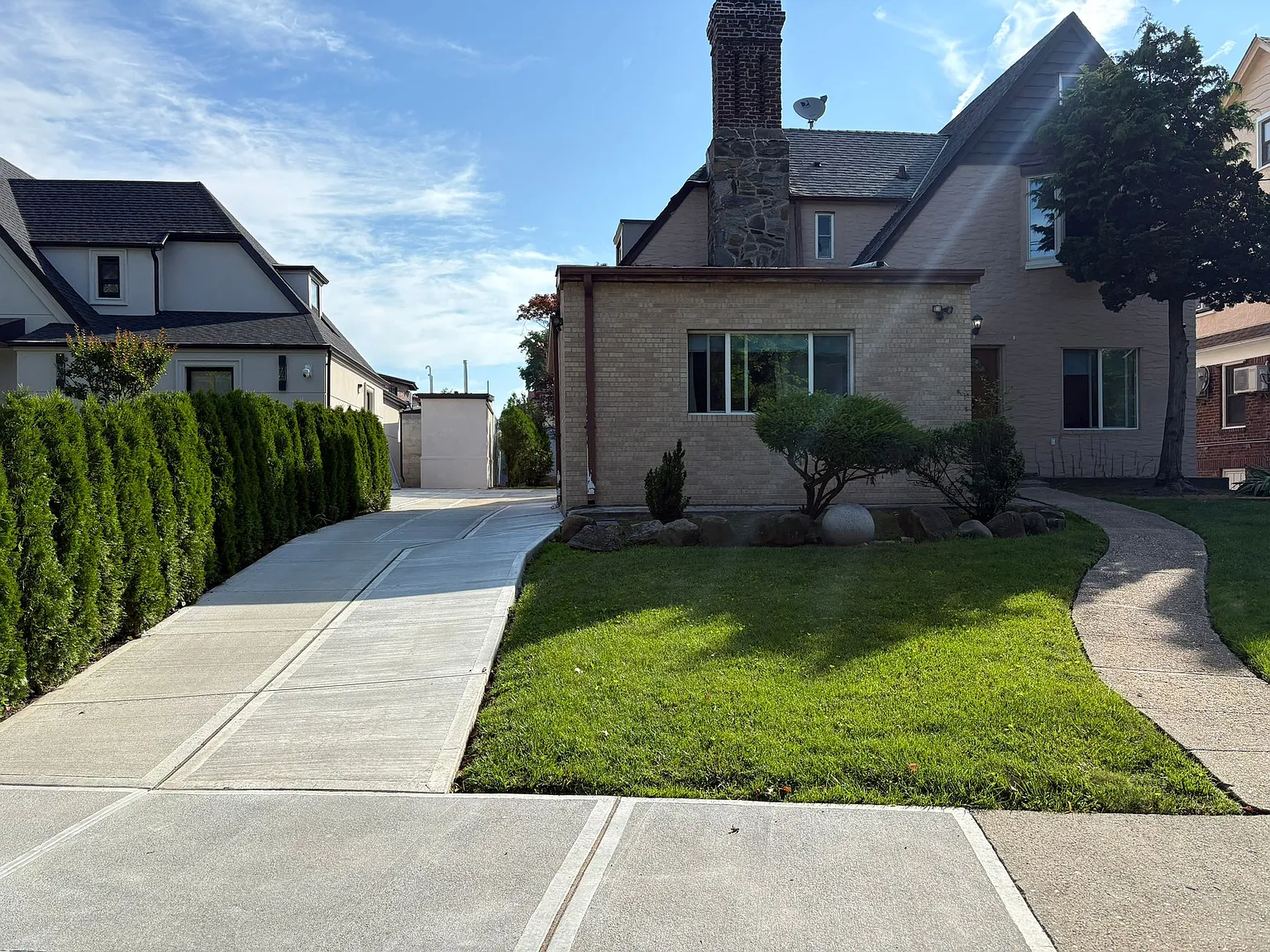 4 bed, 3.5 bath, 3400 sqft, $6,000 — Photo 2