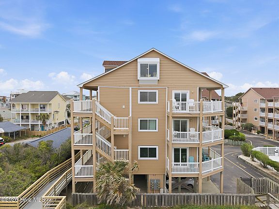5th image of 1101 S Lake Park Boulevard Unit C27