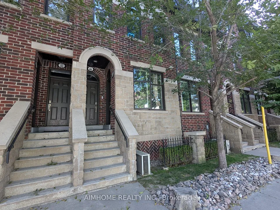 140 Broadview Ave #40