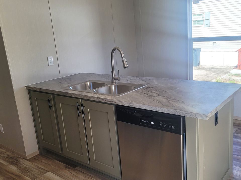 2nd image of 1007 Sistrunk St