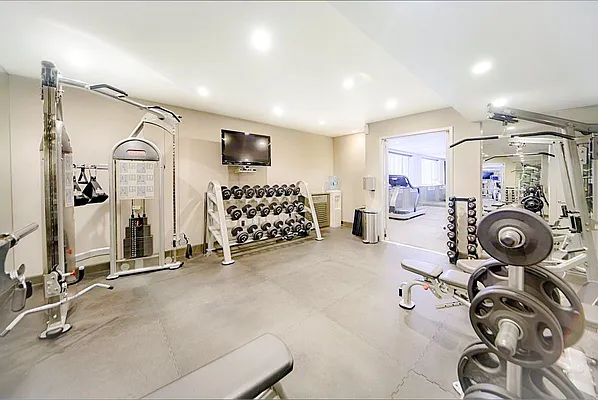 Rented by Mallan Real Estate Inc | media 10