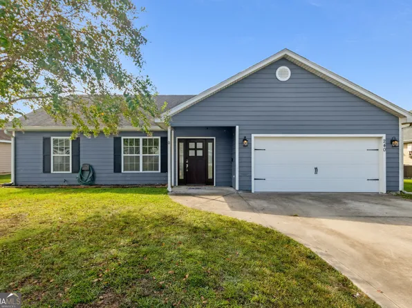 240 Hide Away Lake Dr, Kingsland, GA 31548