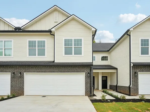 1064 Stagecoach Dr, White House, TN 37188