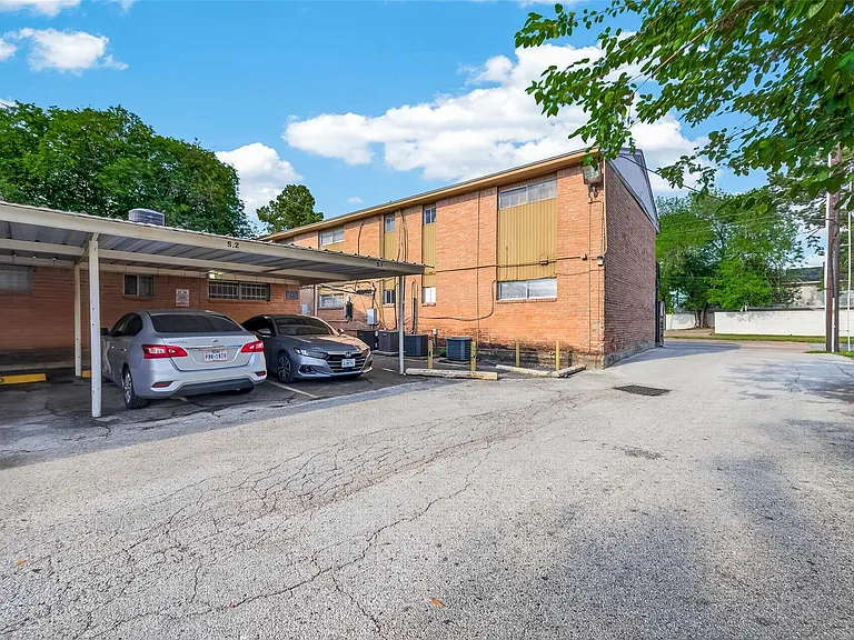 1529 Wirt Rd #1 — Photo 16