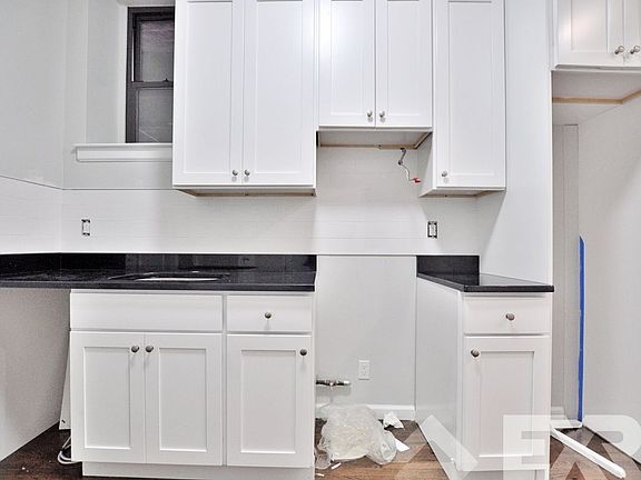 2nd image of 41 Underhill Ave #B1