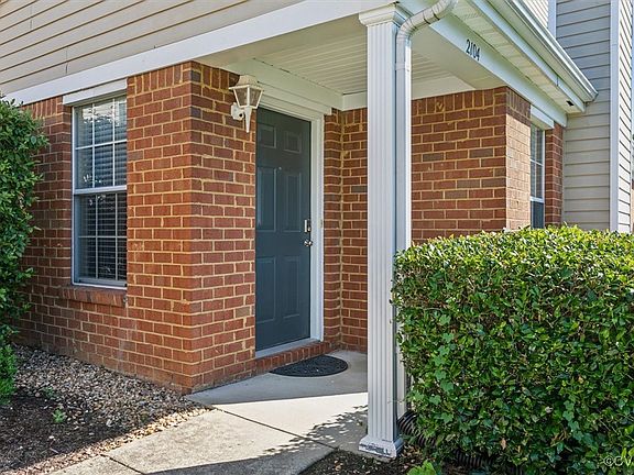 2nd image of 2104 Westgate Cir