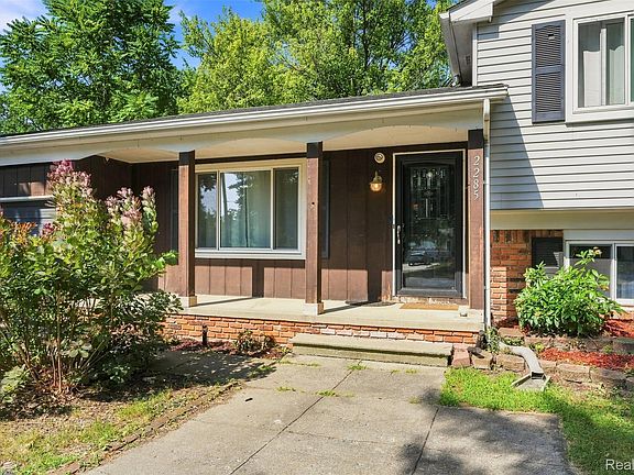 3rd image of 2285 Snellbrook Rd