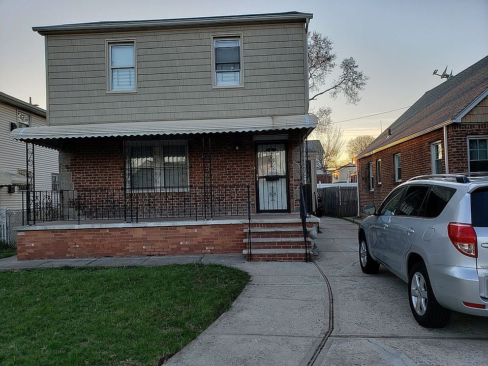 1st image of 23 Locustwood Blvd