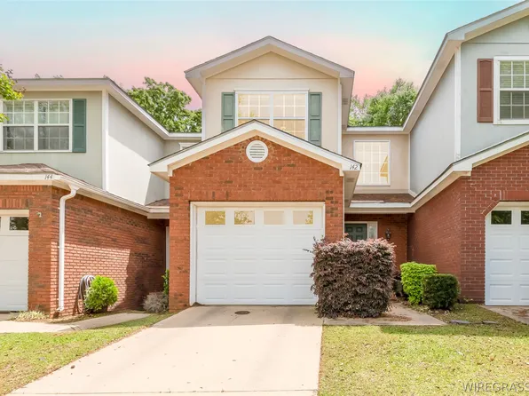 142 Woodmere Dr, Enterprise, AL 36330