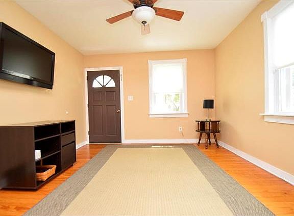 5th image of 4426 Schlegel Ave