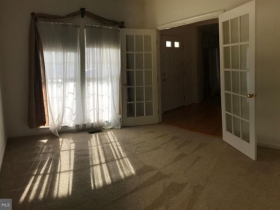 5th image of 1108 Anderson St