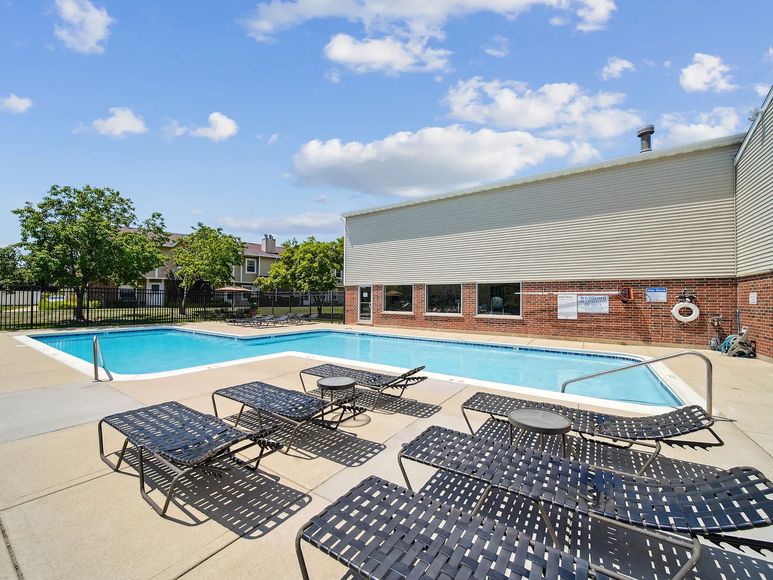 Waterford Place Apartments — Photo 2